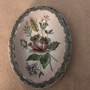 Vintage green soap dish 6in long & 4 1/2 wide.